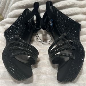 Juicy Couture Black Jeweled Platform Sling Backs with Buckle Charm. Size 10M